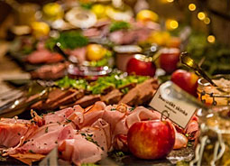 Julbord kväll i Stockholm med Strömma
