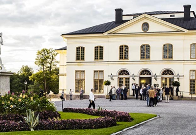 Boka operakryssning på Drottningholms slottsteater