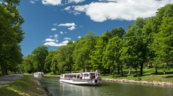 Djurgården runt i centraa Stockholm