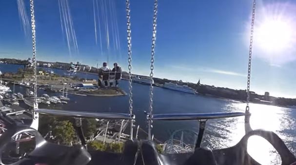 Eclipse slänggunga på Gröna Lund i Stockholm