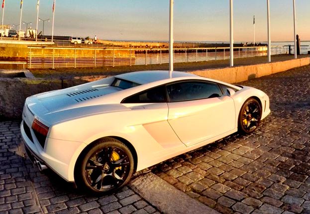 Kör Ferrari och Lamborghini i Stockholm
