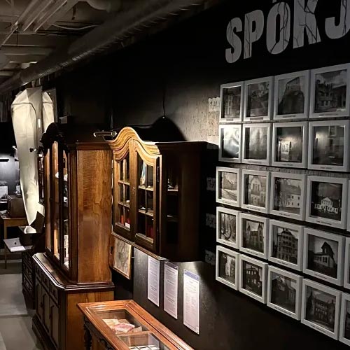 Boka LaxTon Ghost hemsökta museum hotellpaket i Borås