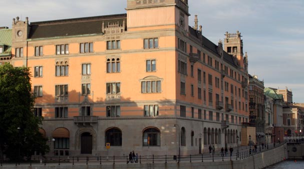 Sveriges regering har sitt säte i Stockholm