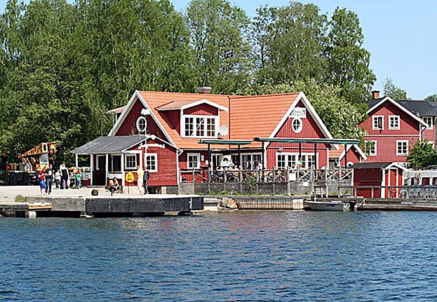 Book a tour to South Ingmarsö in Stockholm